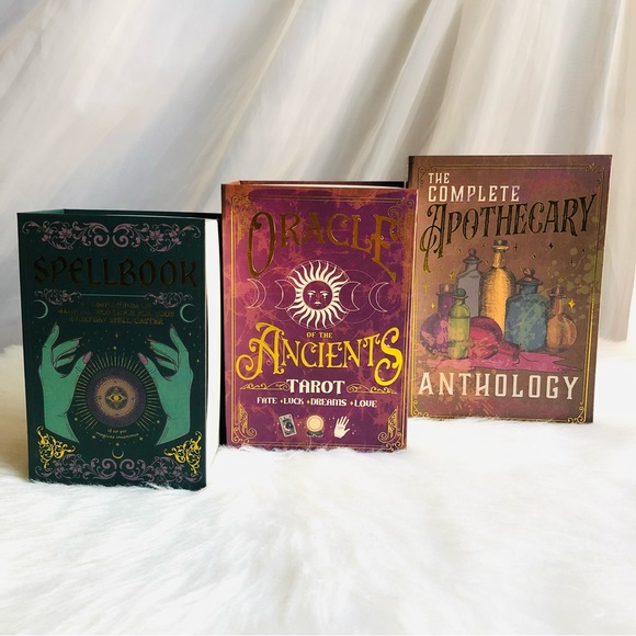 Halloween Decor Books 3 pk - Picture 5 of 16